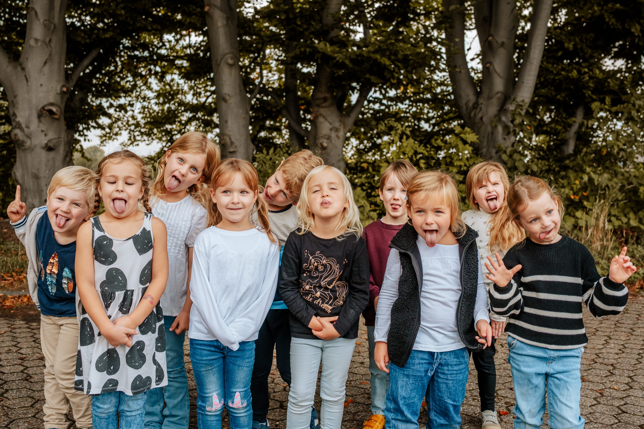 Kinder im Vorschulchor von Friends of Music Oberaußem mit beim gemeinsamen Singen und Spielen